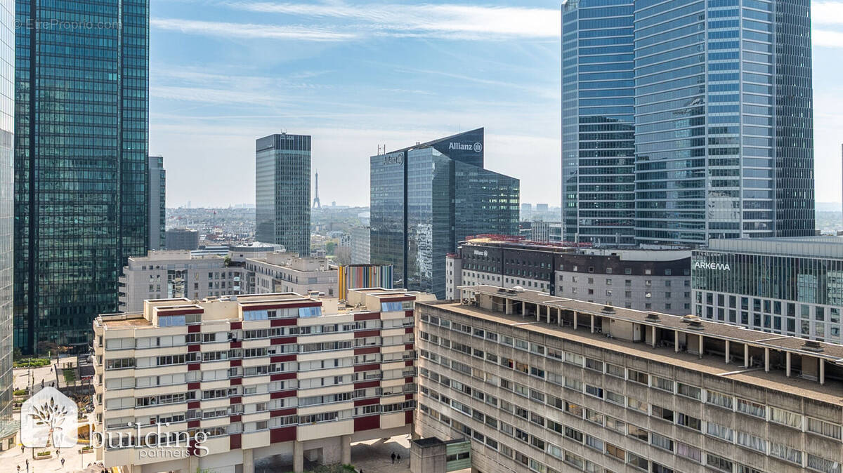 Appartement à COURBEVOIE