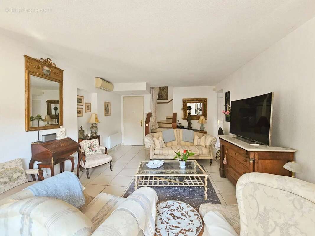 Maison à SAINT-RAPHAEL