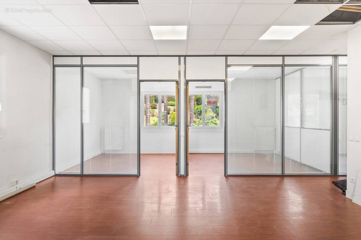 Commerce à CAGNES-SUR-MER