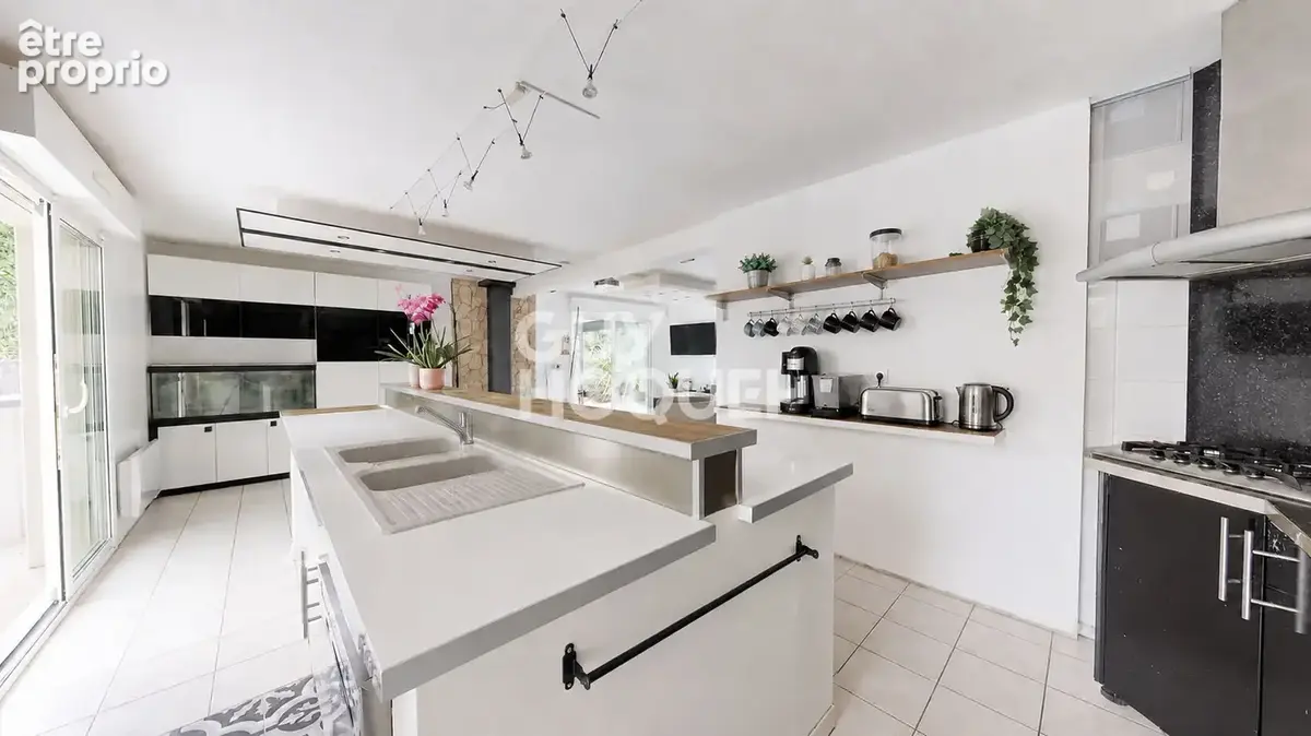 Maison familiale 185 m², 5 chambres, espace bien-être, terrain 2 100 m² - photo 4