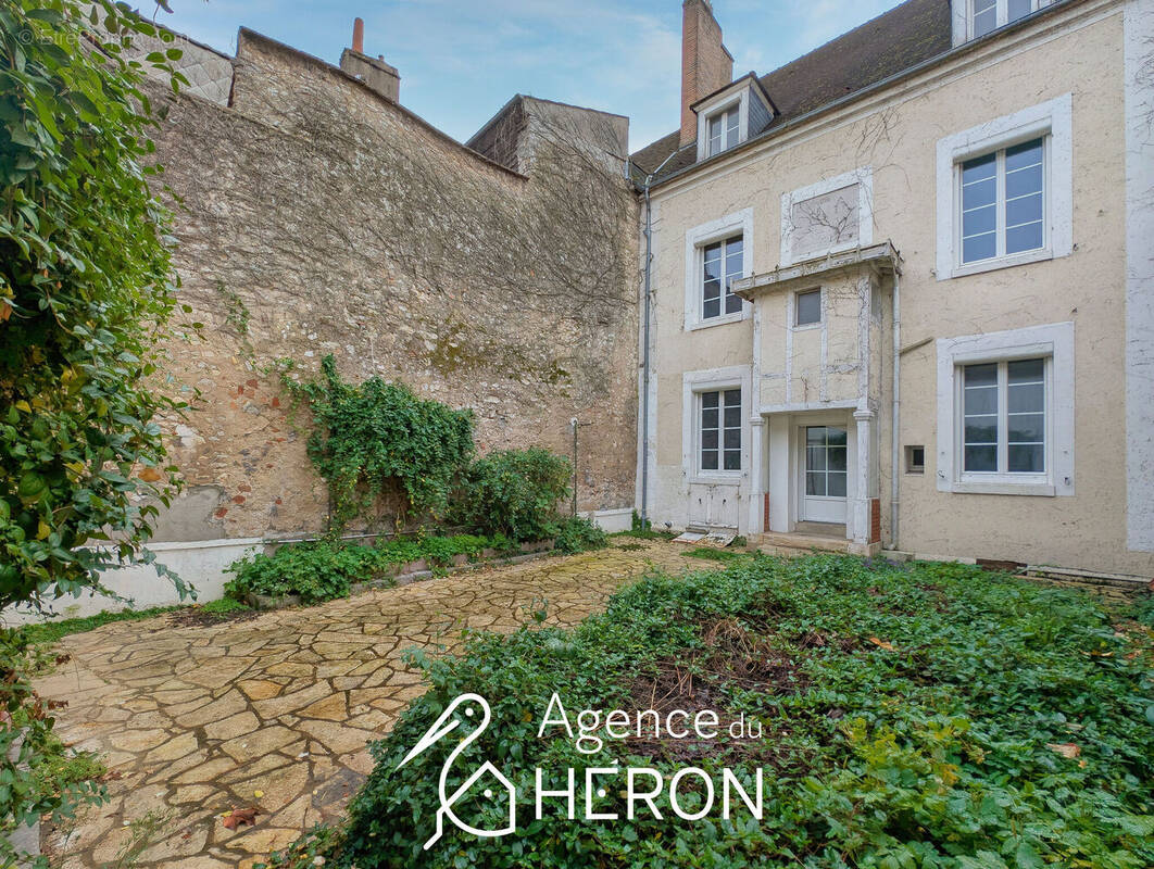 Photo 1 - Maison à MONTARGIS