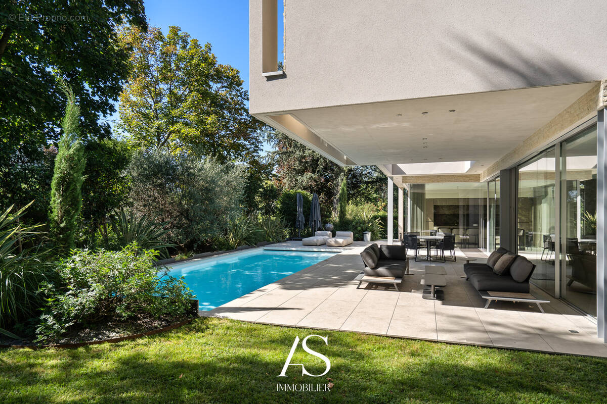 Maison à SAINT-CYR-AU-MONT-D'OR