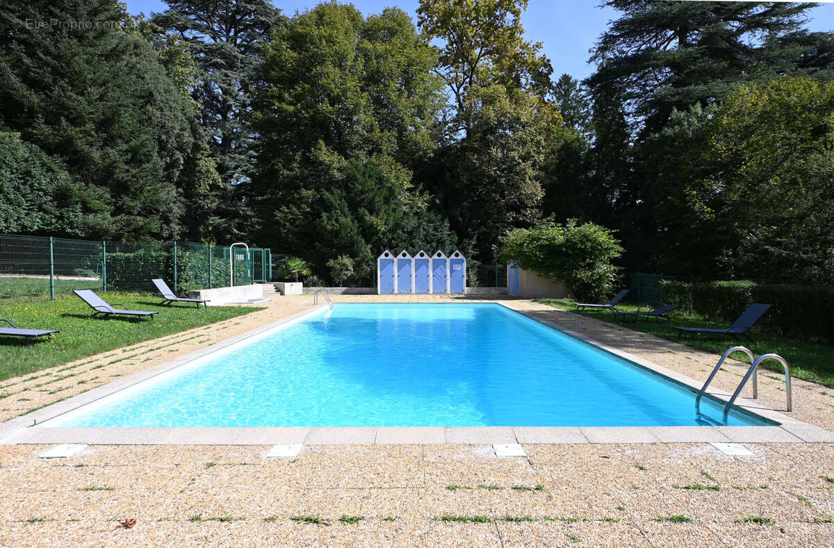 Appartement à MEYLAN