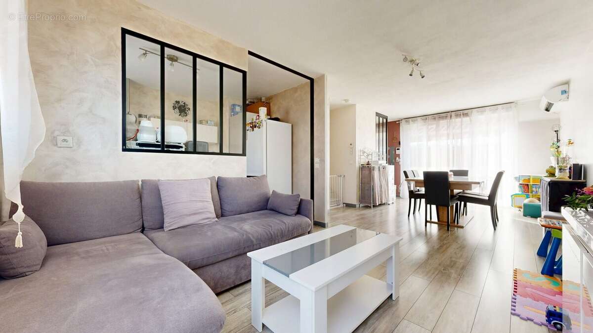 Appartement à VENISSIEUX