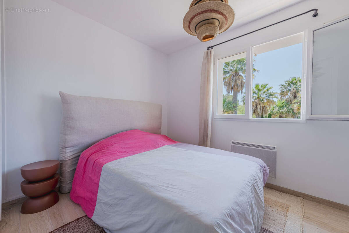 Villa rénovée 4 chambres  boulouris proche plages et commerces - photo 10