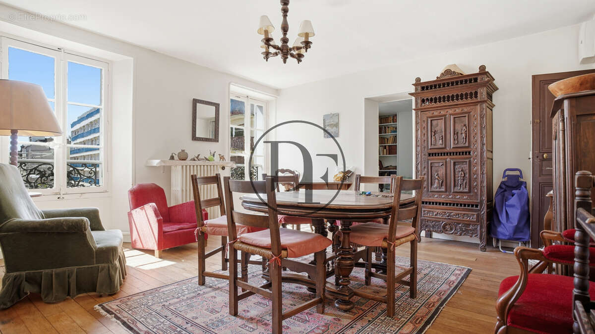 Appartement à FONTAINEBLEAU