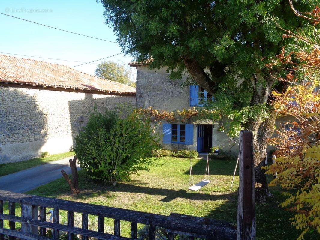 Maison à SAINT-PAUL-LIZONNE