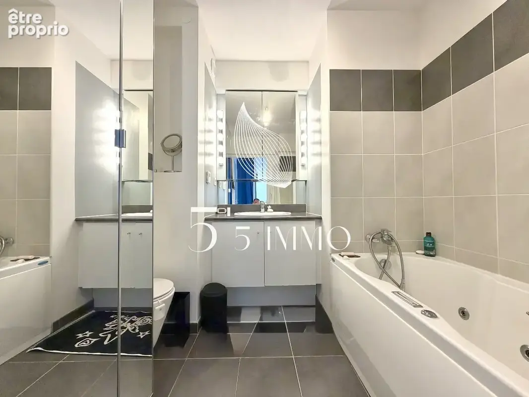 T3 dernier etage - lironde - photo 10