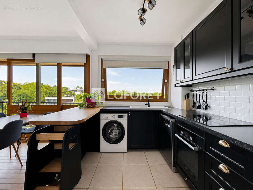 Appartement à LA CELLE-SAINT-CLOUD