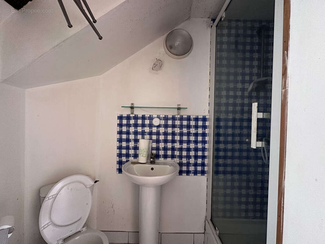 Deux studios à réunir en dernier étage avec ascenseur et vue dégagée - photo 5