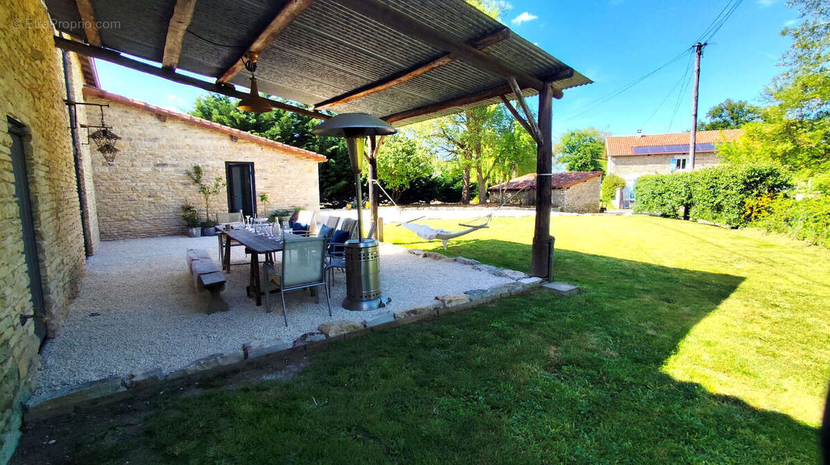 Maison à MAUPREVOIR