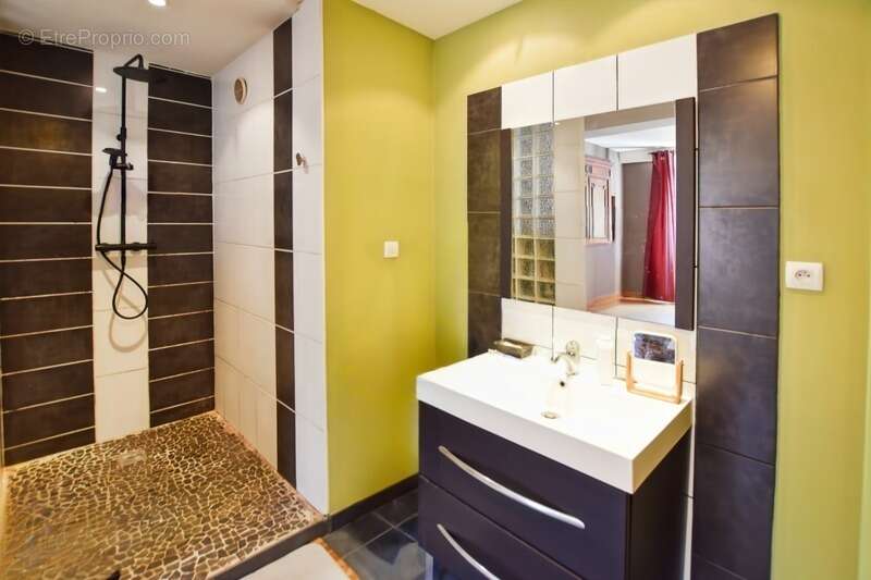 Maison ancienne de 201 m2 avec terrain, à COUCHES (71) - photo 19