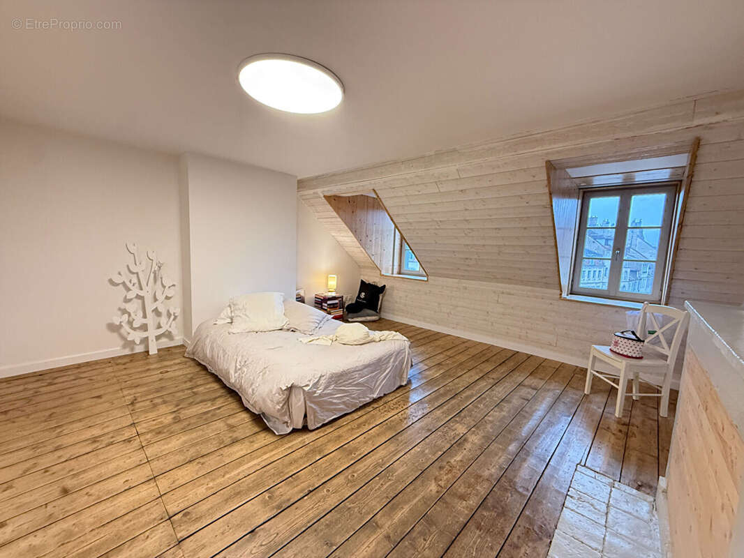 Appartement à LONS-LE-SAUNIER