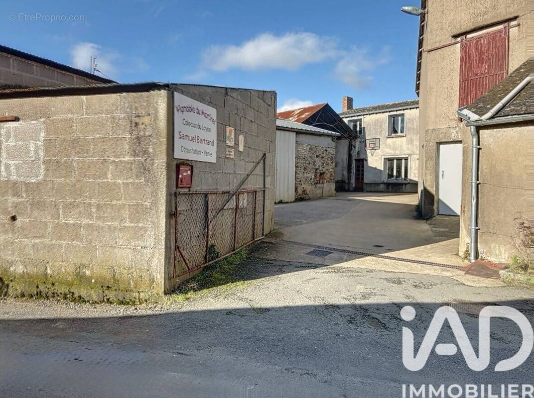Photo 1 - Maison à BEAULIEU-SUR-LAYON