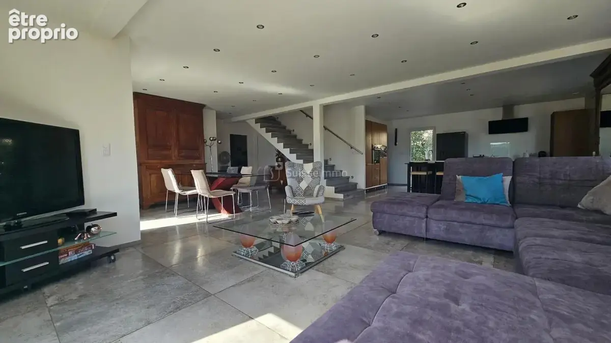 Photo Maison à Besancon au prix de 420 000€