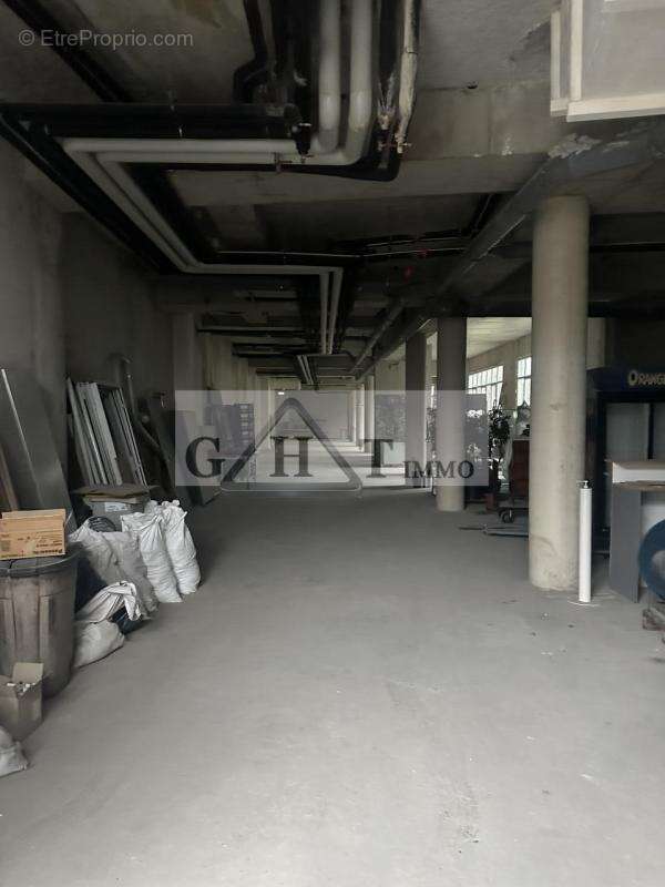 Commerce à IVRY-SUR-SEINE