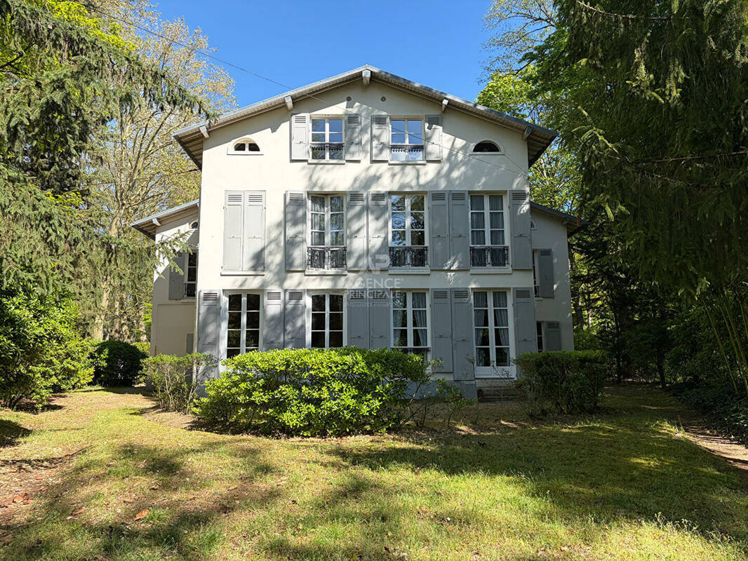 Appartement à MAISONS-LAFFITTE