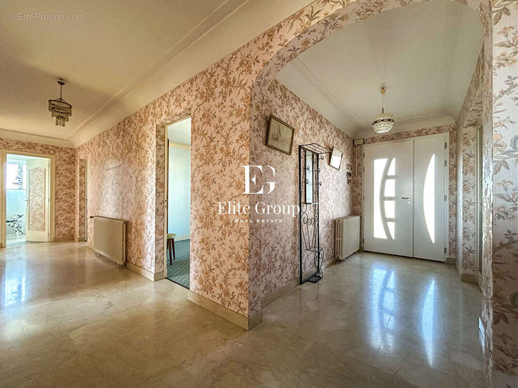 Maison à PORT-DES-BARQUES