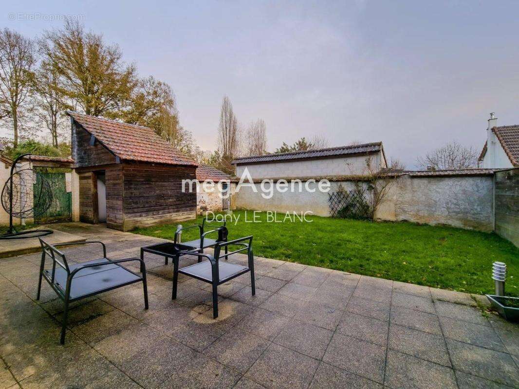 Ensemble immobilier – 4 appartements + maison + grange - photo 12