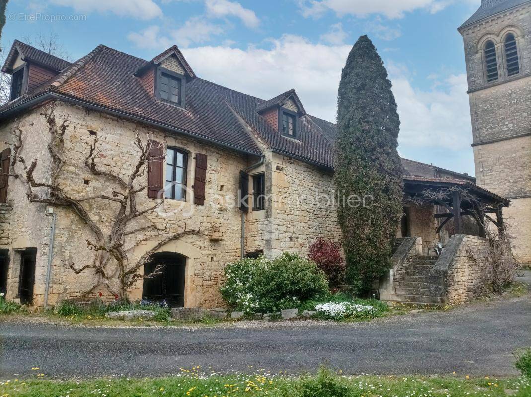 Maison à PONTCIRQ