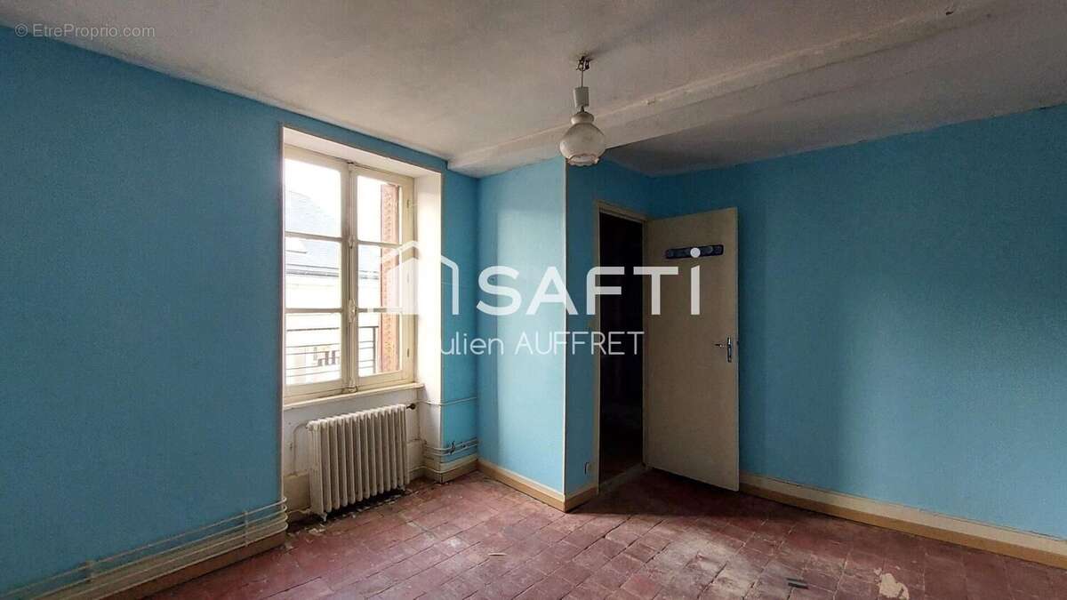 Photo 8 - Appartement à CHATEAU-CHINON(VILLE)