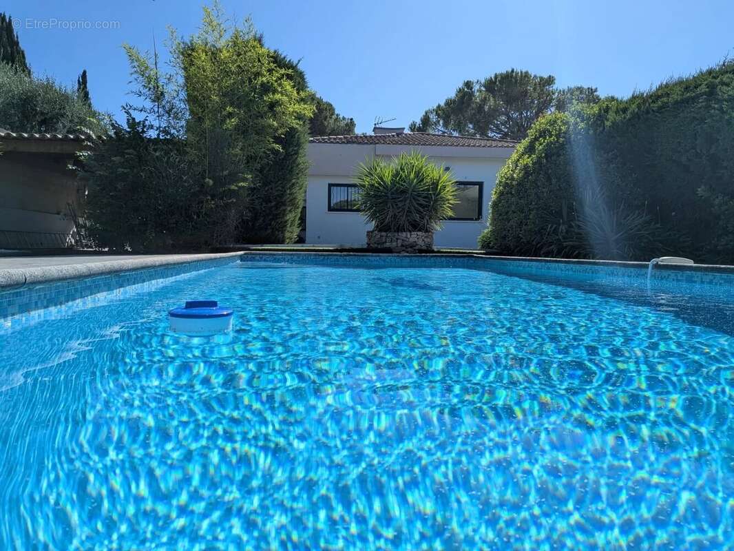 Maison à MOUGINS