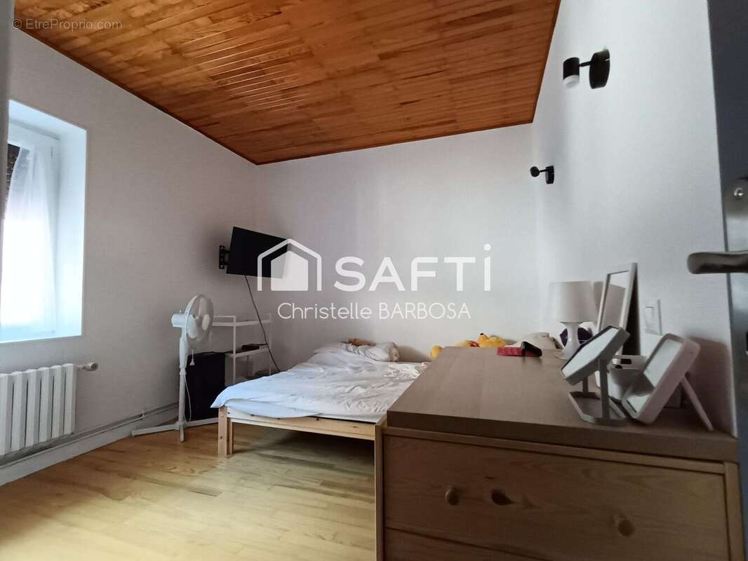 Maison 110 m² à Vezeronce-Curtin  - photo 7