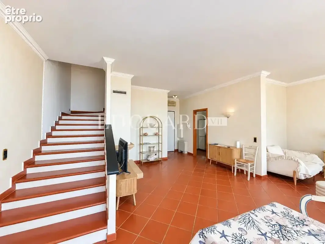 Dans un domaine privé et sécurisé, à vendre villa de prestige avec vue panoramique sur la Principauté de Monaco - photo 20