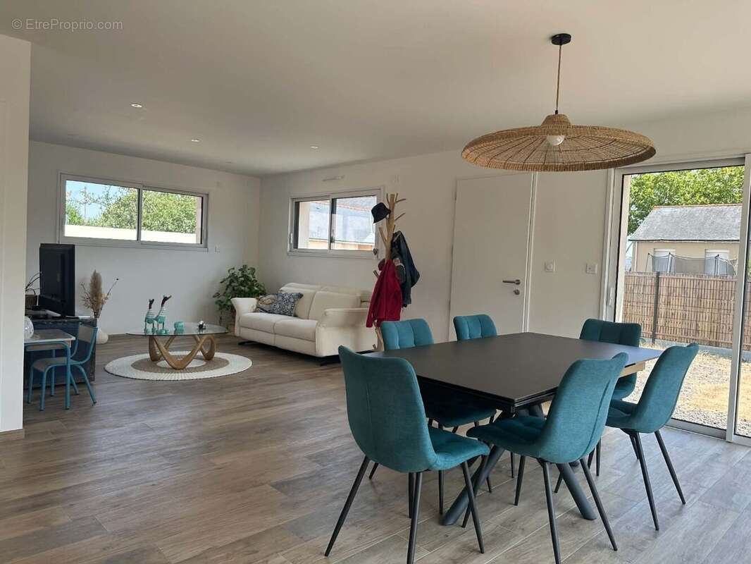 Maison contemporaine d'exception de plain-pied  Centre-ville de Chemillé - photo 3