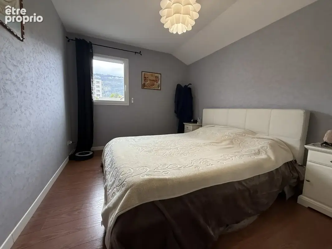 HIDRI IMMO PLUS vous propose en exclusivité une maison mitoyenne avec climatisation et garage à Fontaine - photo 5