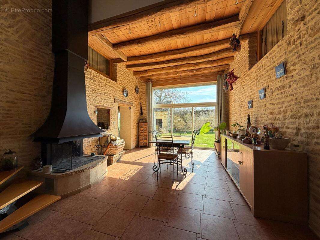 CHAIGNAY - Maison de 257 m² - photo 4
