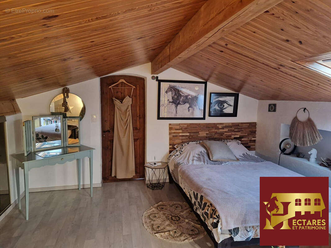 Maison à ROQUEBRUNE-SUR-ARGENS