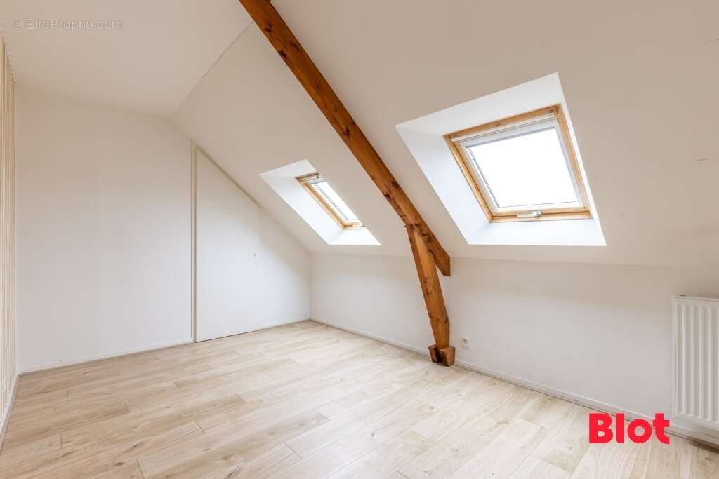 Appartement à SAINT-ERBLON