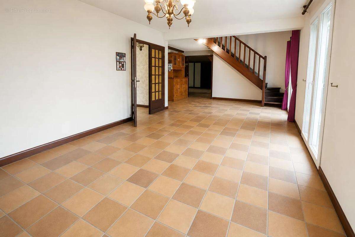 Maison à GIEVRES