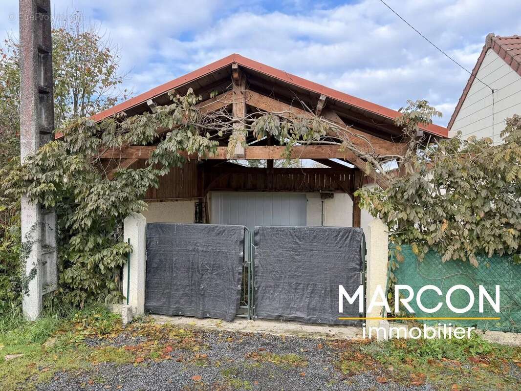 Maison à MOUTIER-MALCARD