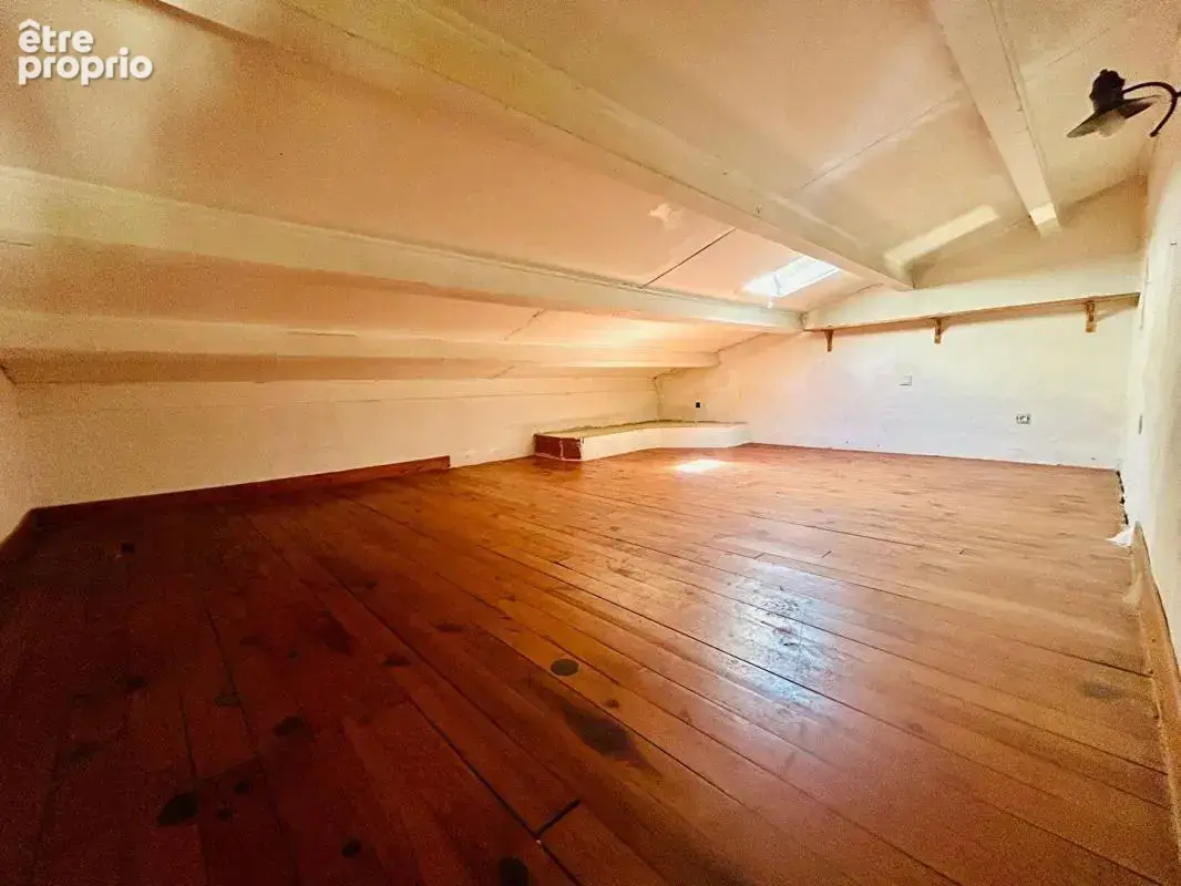 ROUGIERS VILLA T5 sur 1857 m² de terrain - photo 17
