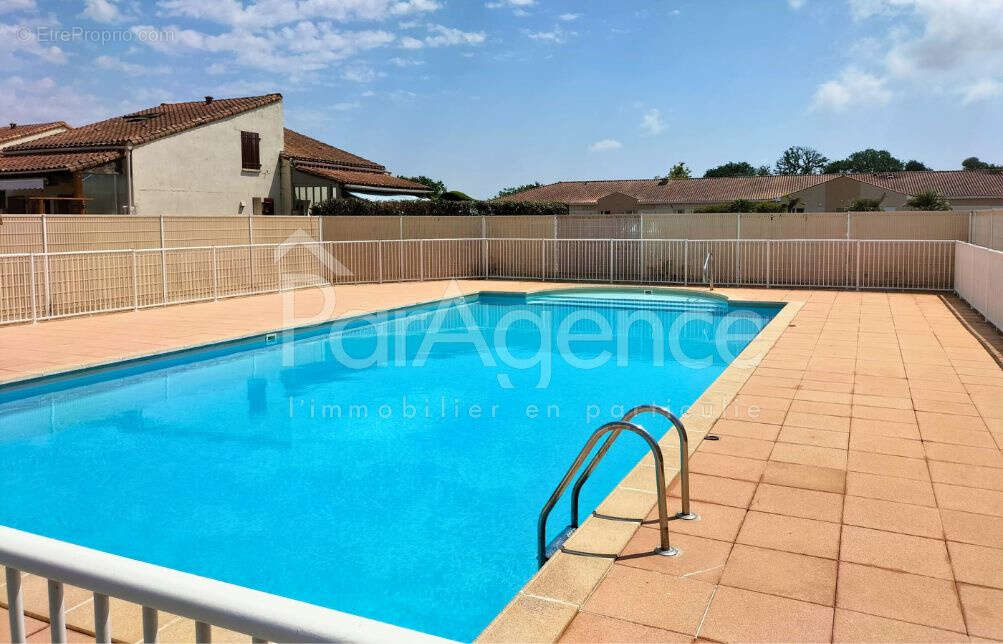 Villa deux chambres et mezzanine - Terrasse et jardin. - photo 19