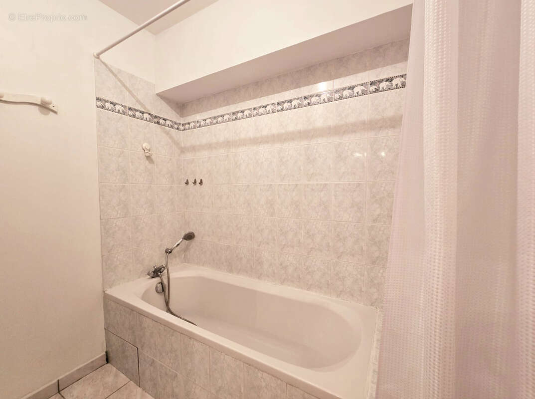 Appartement à ANSE