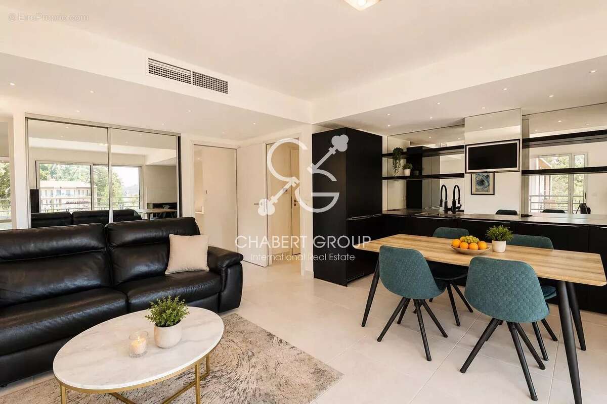 Èze – appartement – 2 pièces – 51 m² – terrasse – vue mer – parking - piscine - photo 6