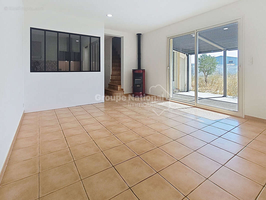 Maison récente  à ROCHEGUDE, d'environ 90 m² au milieu des vignes , Terrain 892 m² - photo 4