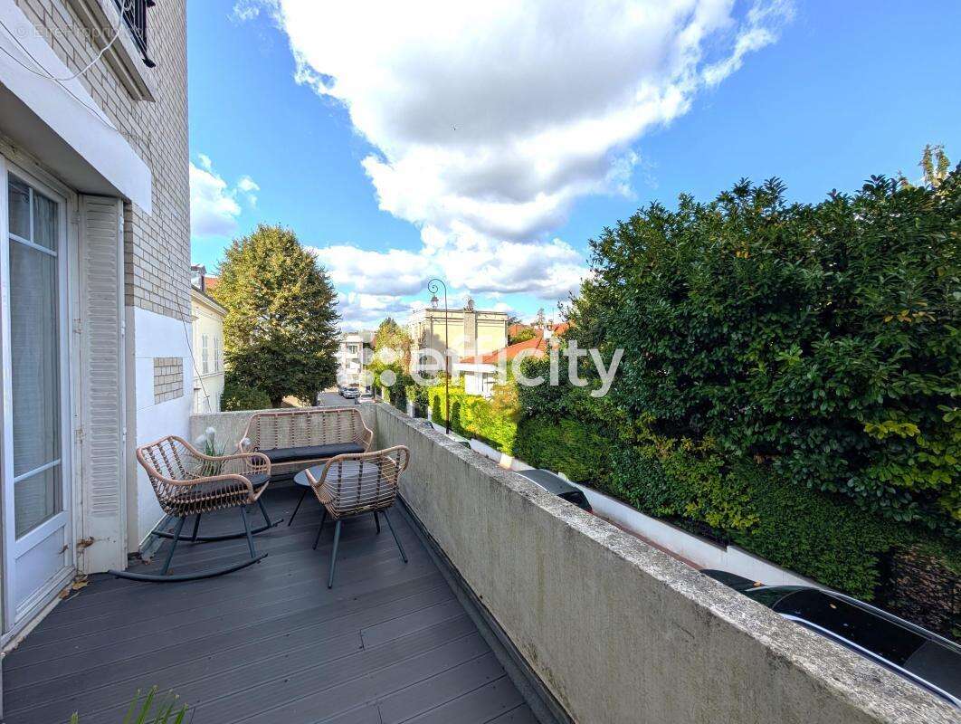 Appartement à ENGHIEN-LES-BAINS