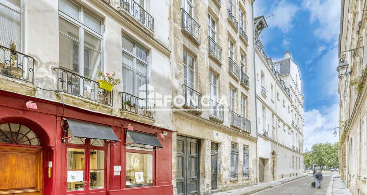 Appartement à PARIS-4E