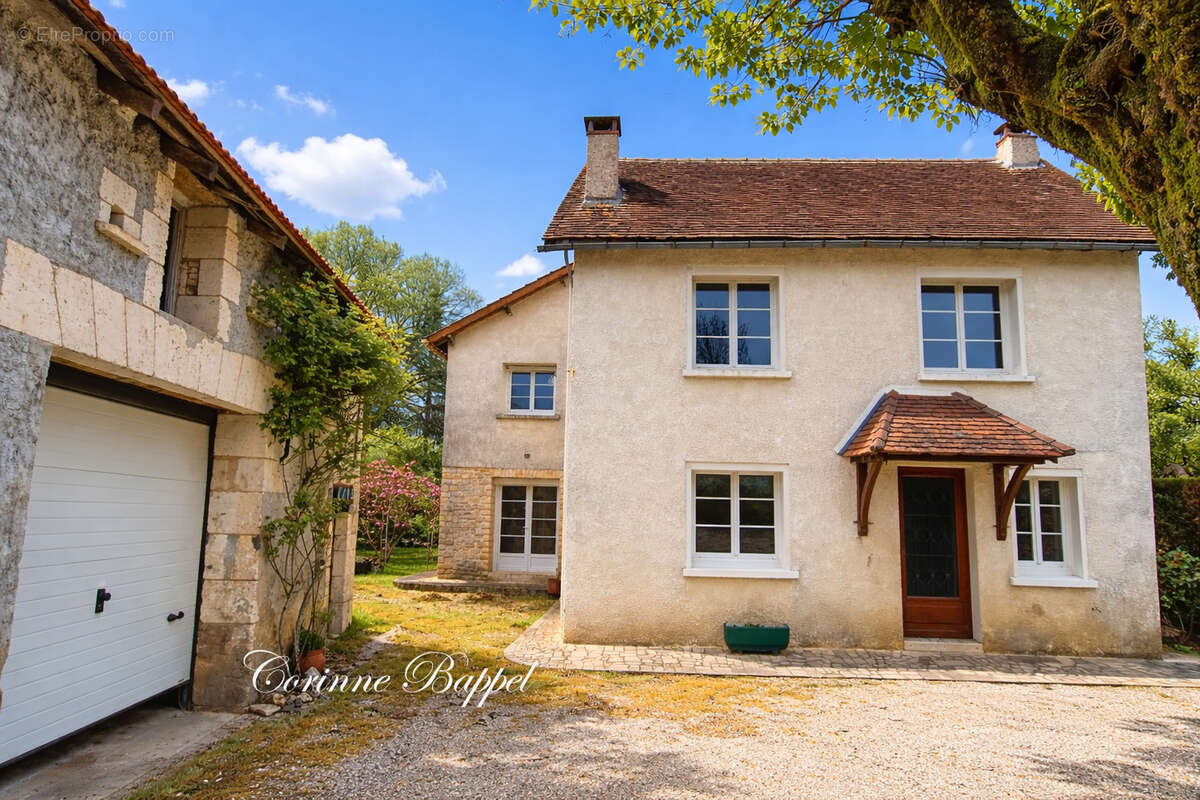 Maison à SAVIGNAC-LES-EGLISES
