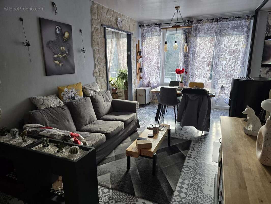 Maison à AUZAT-LA-COMBELLE