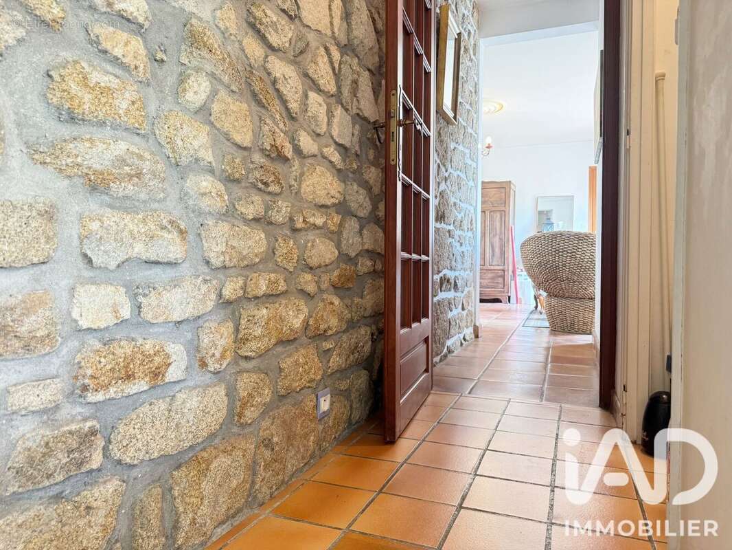 Maison 137 m² à Locmiquelic  - photo 8
