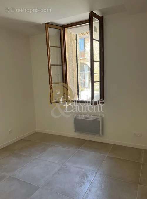 Appartement à ROGNES