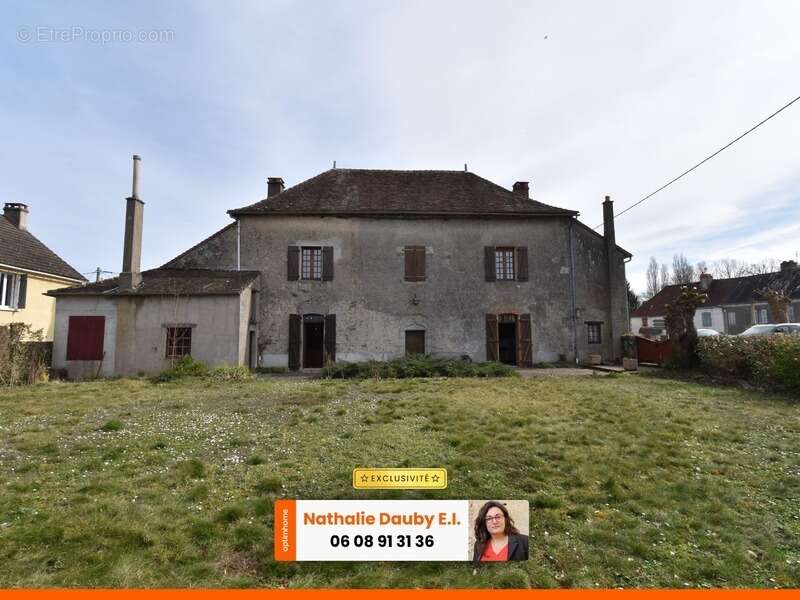 Maison à SAINT-LEGER-MAGNAZEIX