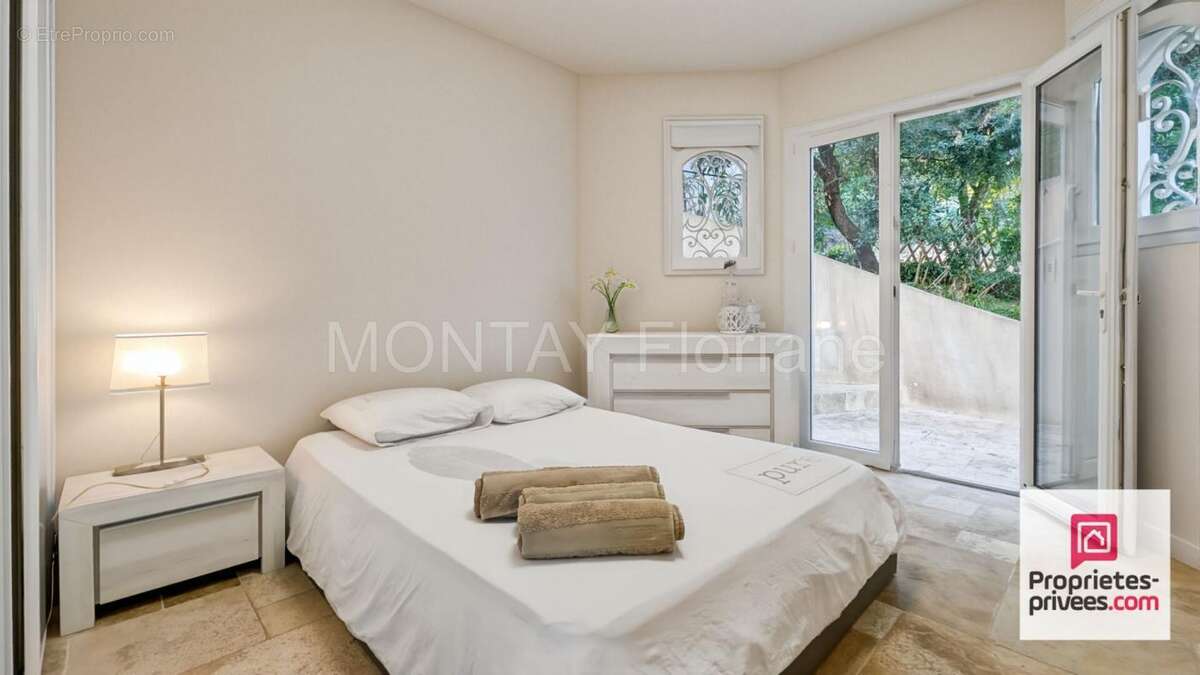 Maison à ROQUEBRUNE-SUR-ARGENS