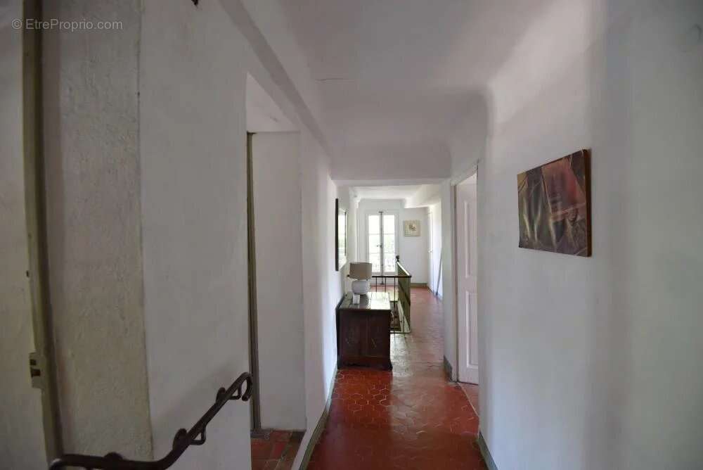 Maison à TOURRETTES