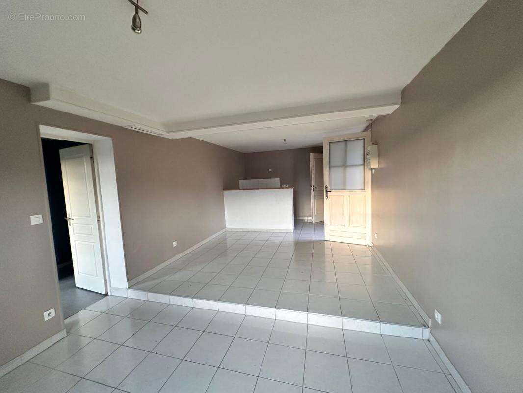 Appartement à BUC